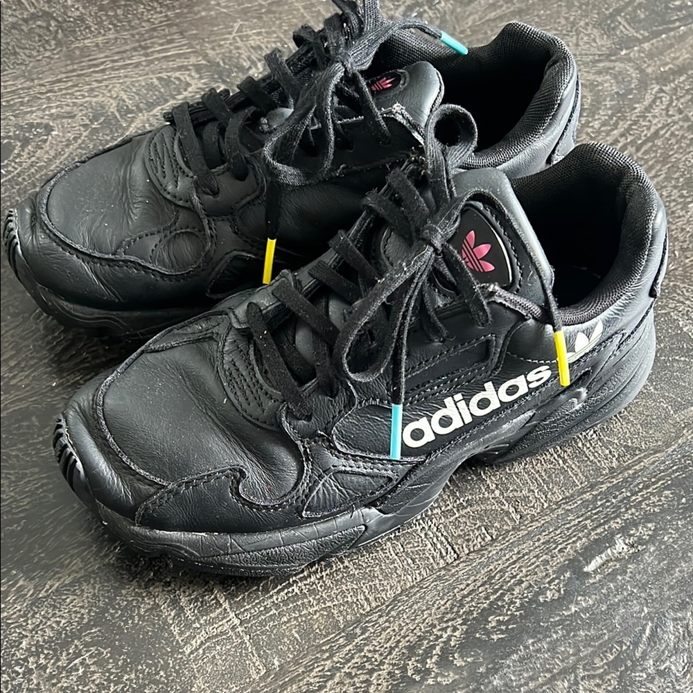 Adidas Torsion Black Sneakers - Picture 4 of 8